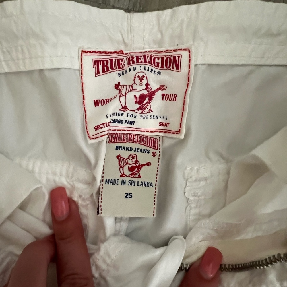 True Religion Women's White Straight Leg Cargo Pants 25/31 - Picture 3 of 9
